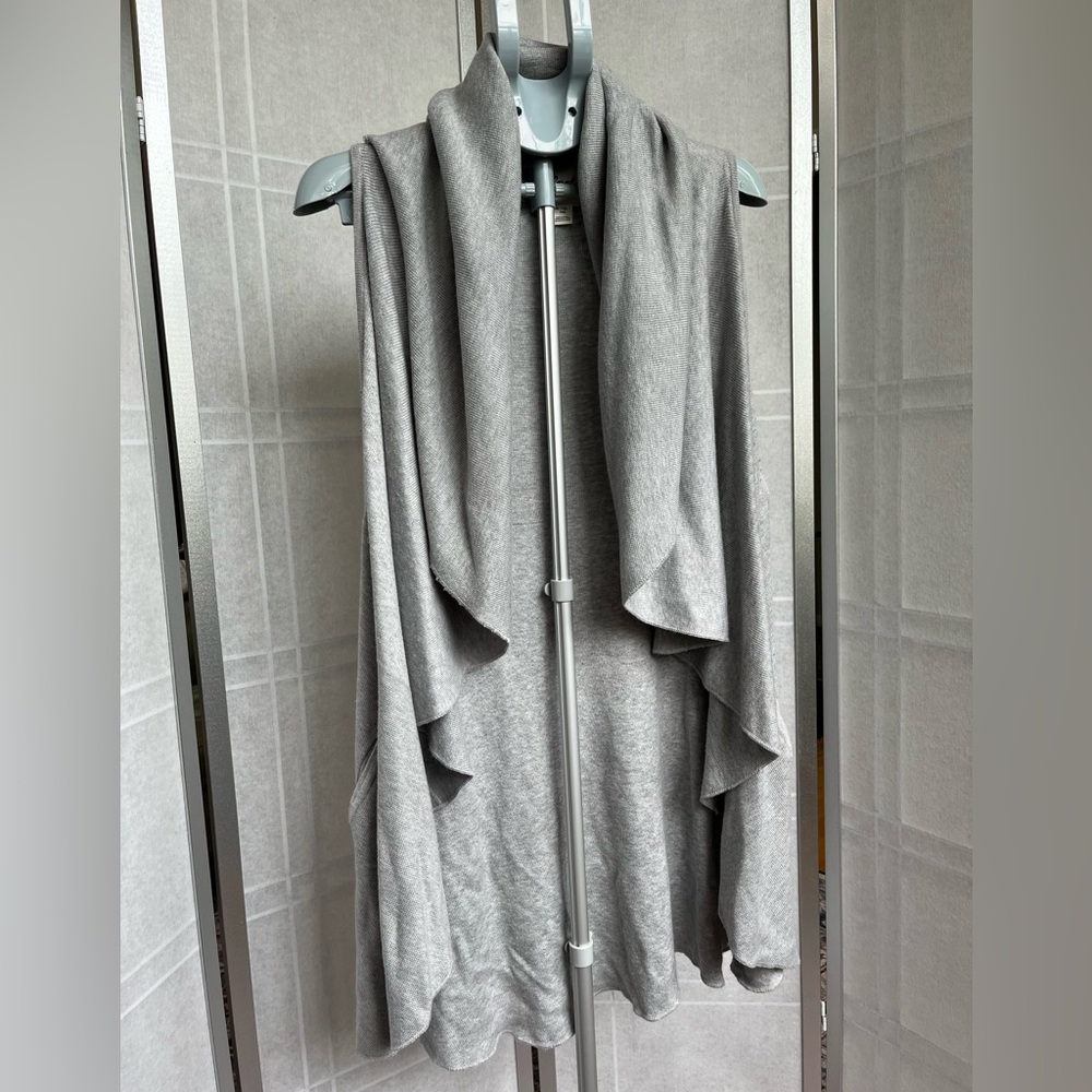 Led Luxe Essentials Grey Sleeveless Long Cardigan Drape Cape Pockets M/L